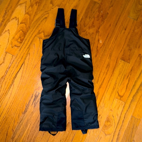 Unisex black Northface snow pants. Size 4t - Picture 2 of 2